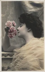 Frau mit Rosen
